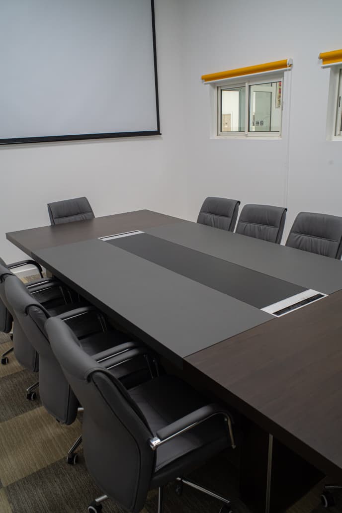 Petite salle de réunion pour 8 personnes
