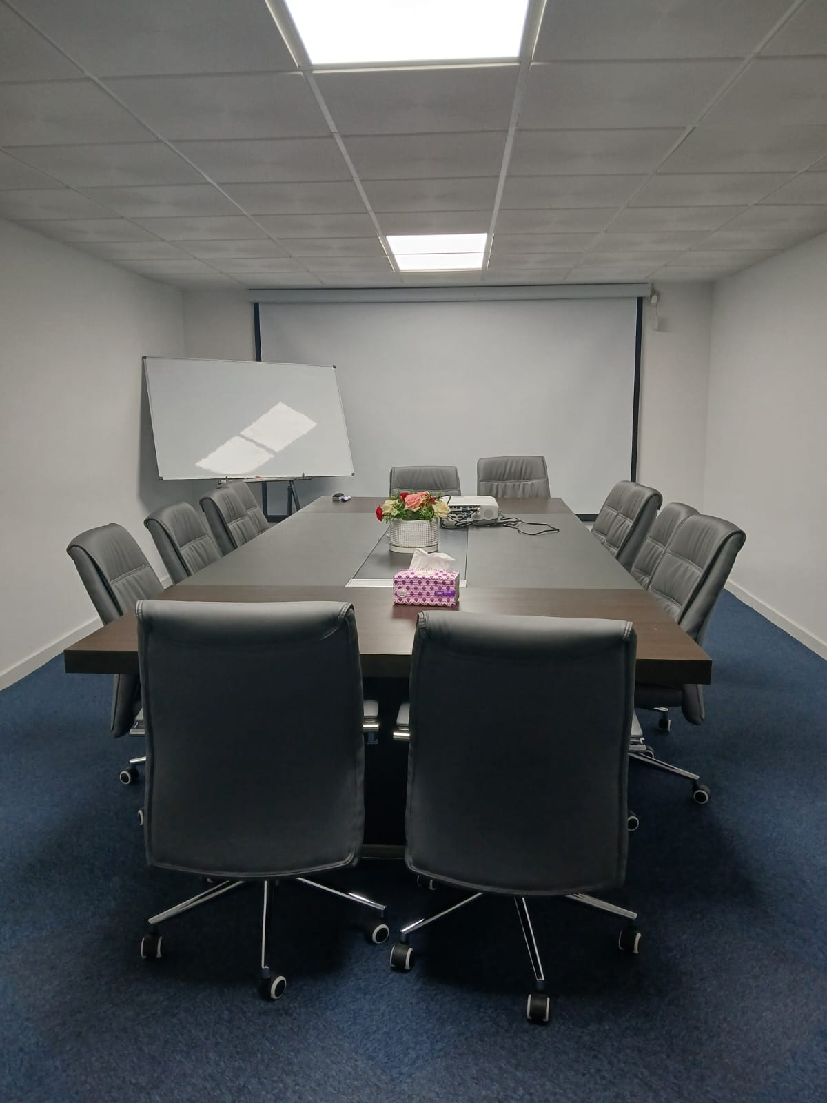 Salle de réunion moyenne pour 15 personnes